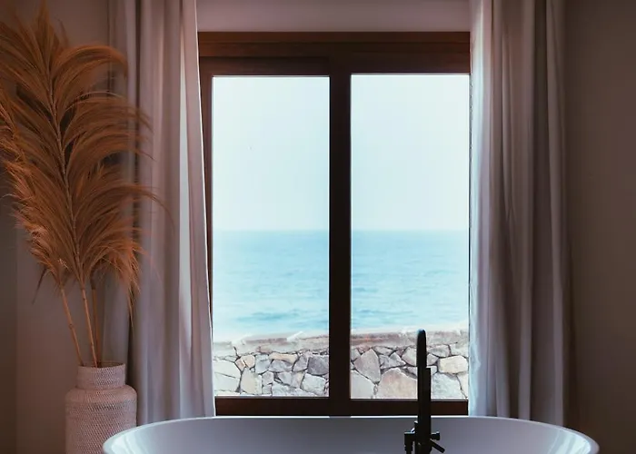 Boutique Eco Costa Magica Hotel 4*